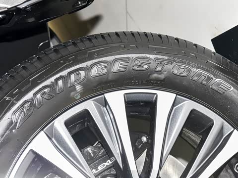 2025�� 700h ��;��