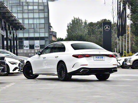 2025�� E 300 �������˶���