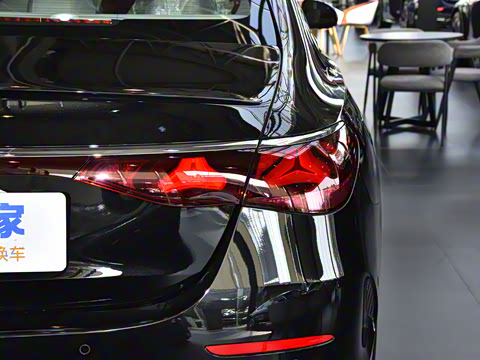 2025�� E 300 �������˶���