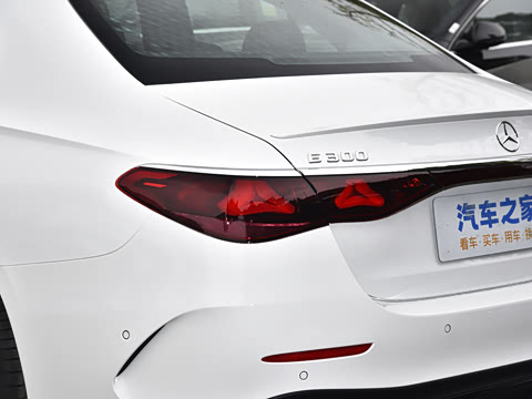 2025�� E 300 �������˶���