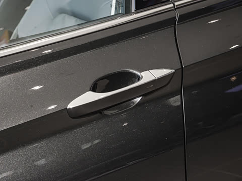 2025�� �Ŀ�� 300TSI DSG׿Խ��