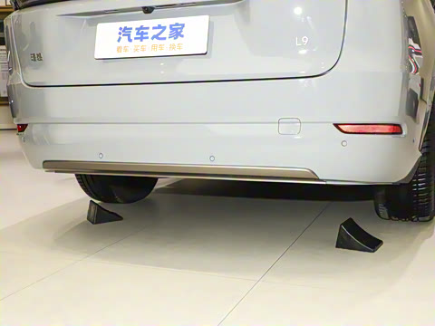 2025�� Ultra ���ܻ��°�