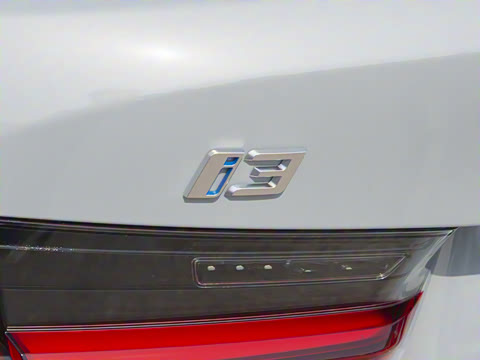 2025�� eDrive 40 L ��ҹ��װ