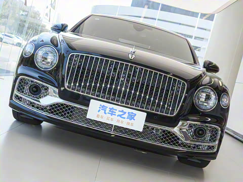 2024�� 4.0T V8 Mulliner