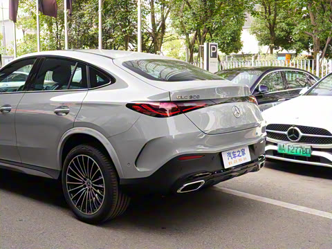 2025�� GLC 300 4MATIC ����SUV