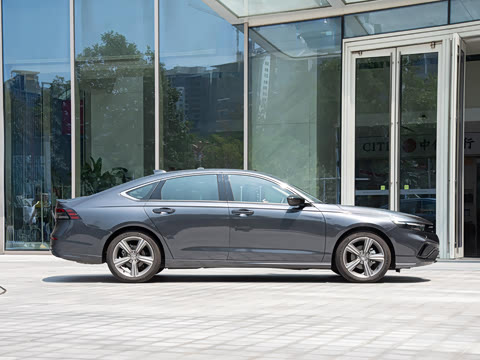 2025�� �˶�ϵ�� 260TURBO ����