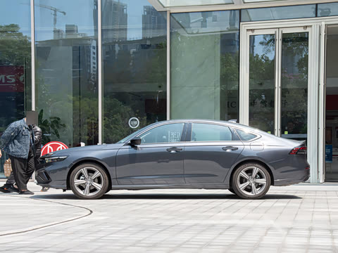 2025�� �˶�ϵ�� 260TURBO ����