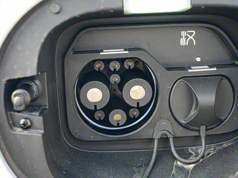 2025�� EV �Ǽݰ� 605KM������