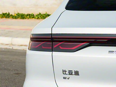 2025�� EV �Ǽݰ� 605KM������