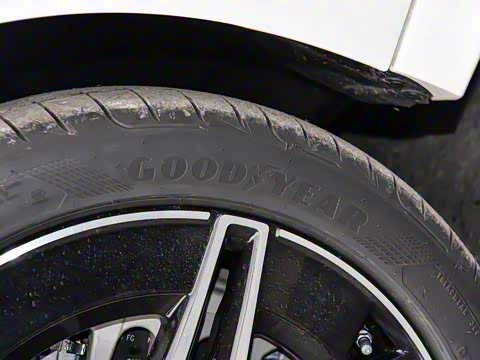 2025�� �Ŀ� C 260 L �ҹ�˶���