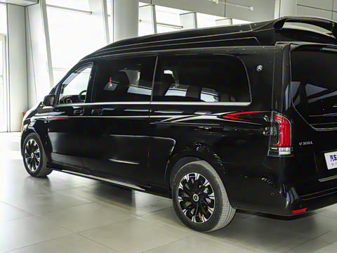 2025�� �������������