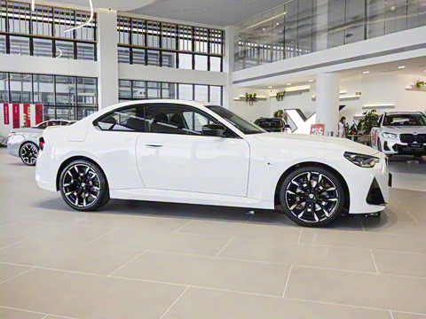 2025�� 225i M�˶���ҹ��װ