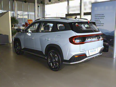 2023�� ��� 2.0L ����LUX