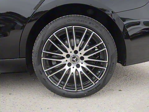 2025�� �Ŀ� C 260 L �˶���