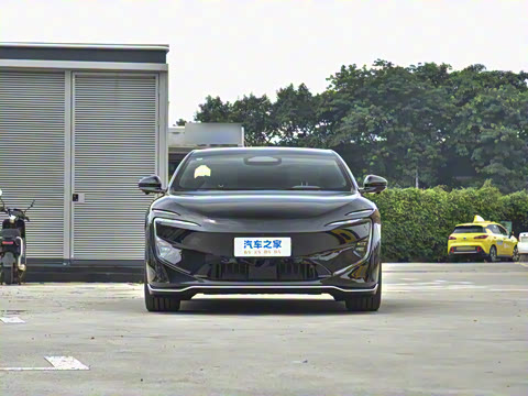 2024�� 700 ���������������