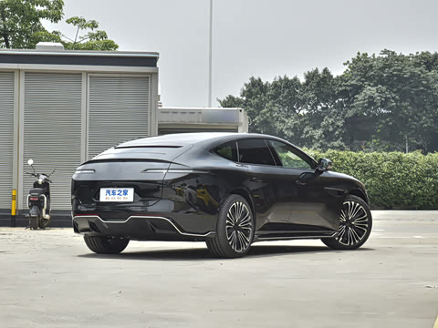 2024�� 700 ���������������