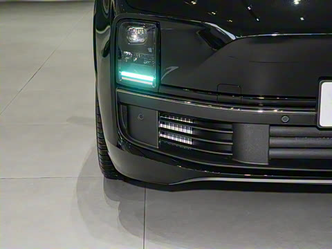 2025�� Ultra ���ܻ��°�