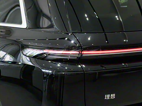 2025�� Ultra ���ܻ��°�