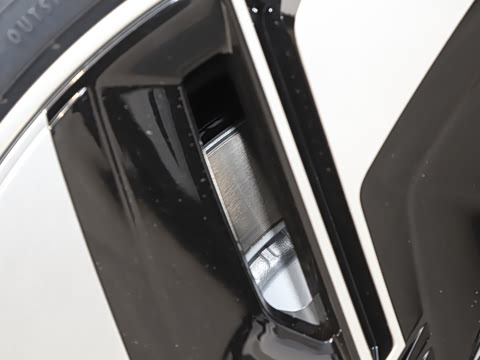 2025�� 210Ultra���̰� 6��