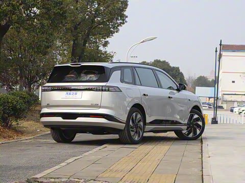 2025�� 210Ultra���̰� 6��