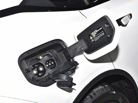 2025�� 300UltraǬ���Ǽ�ADS SE���̰�