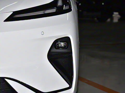 2025�� 300UltraǬ���Ǽ�ADS SE���̰�