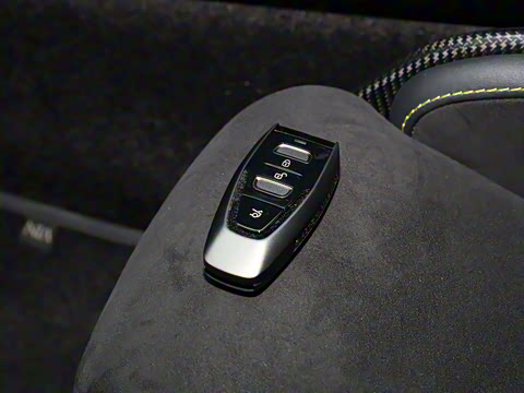 2024�� 4.0T V8 Coupe