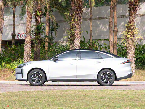 2025�� EM-i 140km ̽��+��