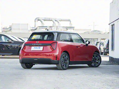 2025�� 456km COOPER E ������