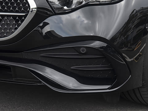 2025�� �Ŀ� E 260 �˶���