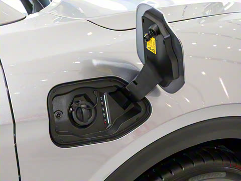 2025�� 688MAX 160kW