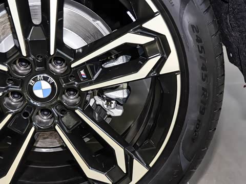 2024�� xDrive25i M�˶���ҹ��װ