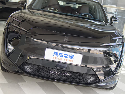 2025�� �Ŀ� Max ���̰�