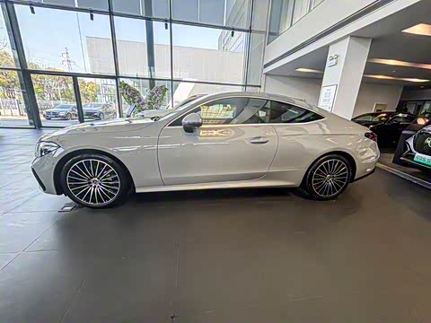 2025�� CLE 300 4MATIC �����ͽ��ܳ�