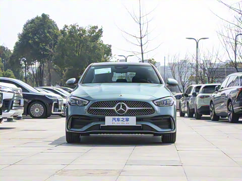 2025�� �Ŀ� C 260 L �˶���