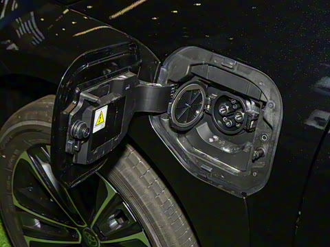 2025�� 560 ����Max��