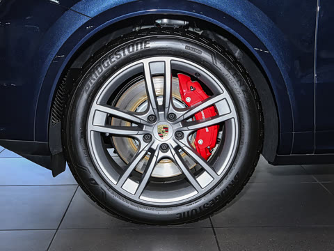 2025�� Cayenne S E-Hybrid 3.0T