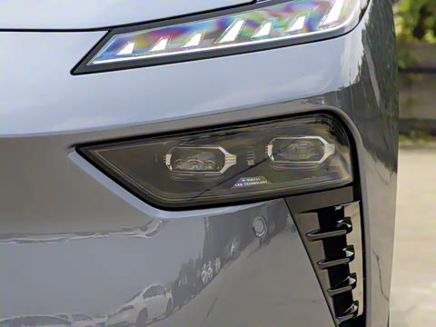 2025�� ���� 550ProѲ����