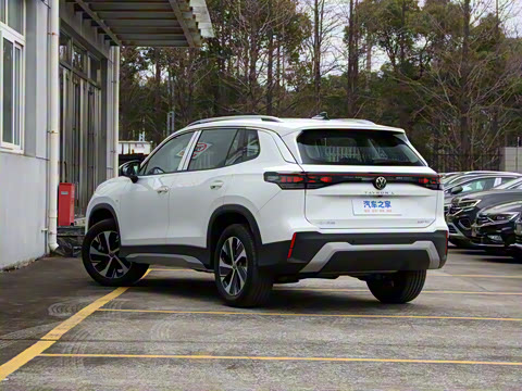 2025�� ̽��L 330TSI ������Ӣ