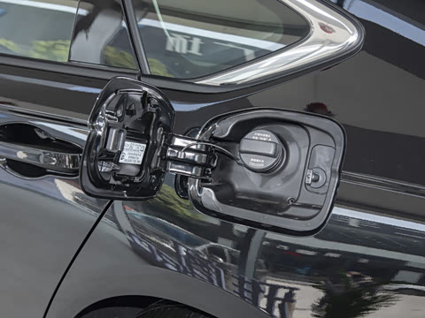 2025�� �˶�ϵ�� 260TURBO ������