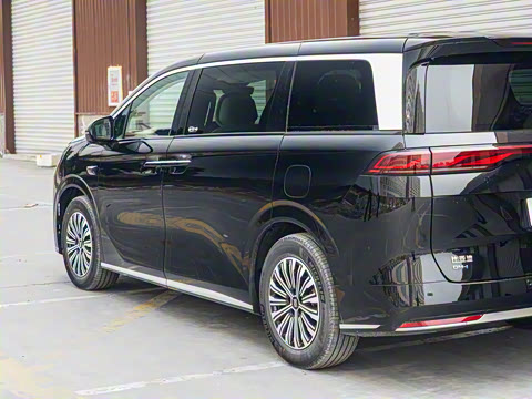 2025�� DM-i 1.5T 180km ��Խ��