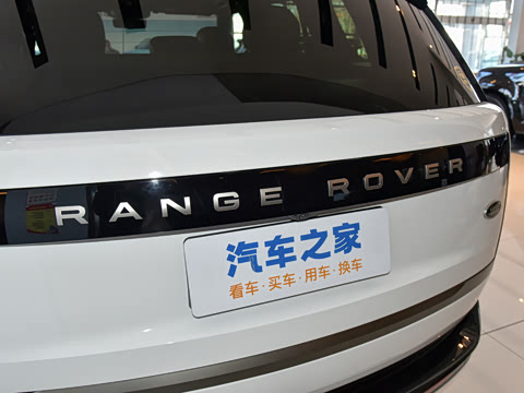 2025�� 3.0 L6 360PS ʢ����