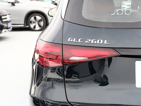 2024�� GLC 260 L 4MATIC ������ 5��