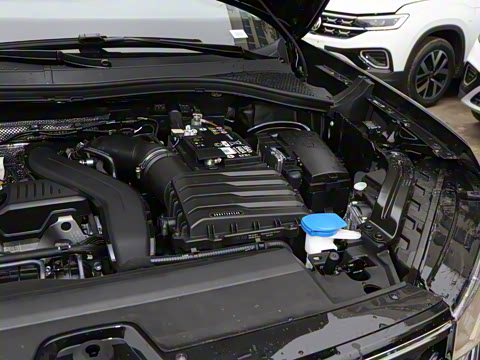 2025�� ������ 300TSI