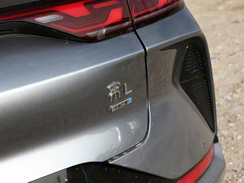 2025�� �Ǽݰ� 550km ׿Խ��