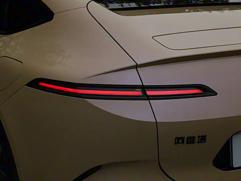 2024�� 700 ���������������