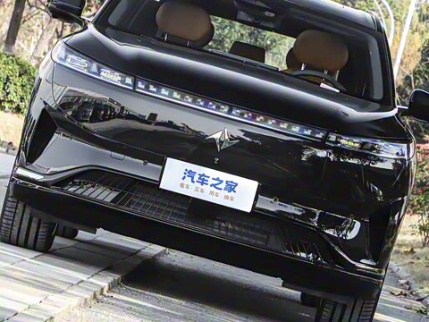 2025�� 636Max����� 5��