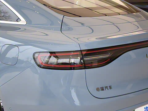 2025�� 705km Max