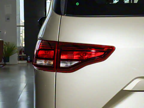 2025�� 1.6L �ֶ����������� 5��