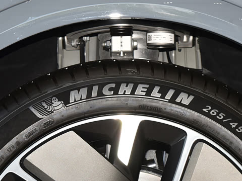 2025�� Pro ���ܻ��°�